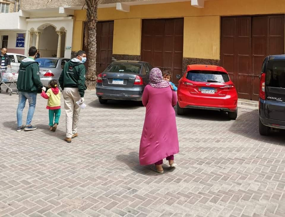 سيدة كرموز وطفليها
