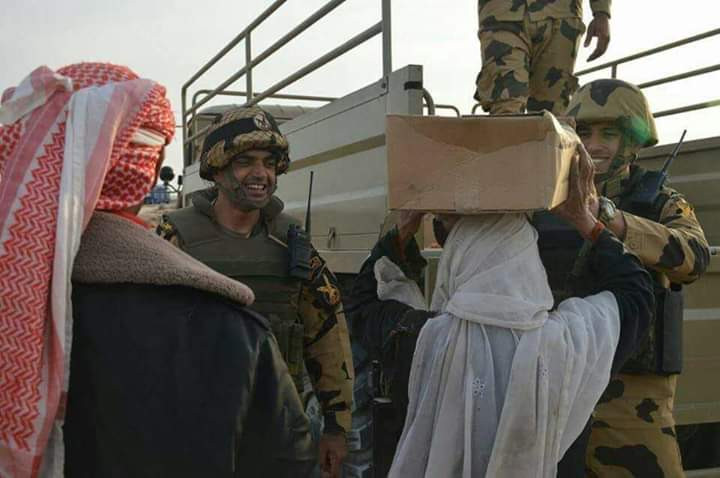 صورة جديدة للشهيد أحمد منسى مع أهل سيناء