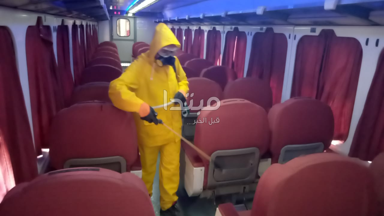 السكك الحديدية تواصل تعقيم القطارات للوقاية من كورونا
