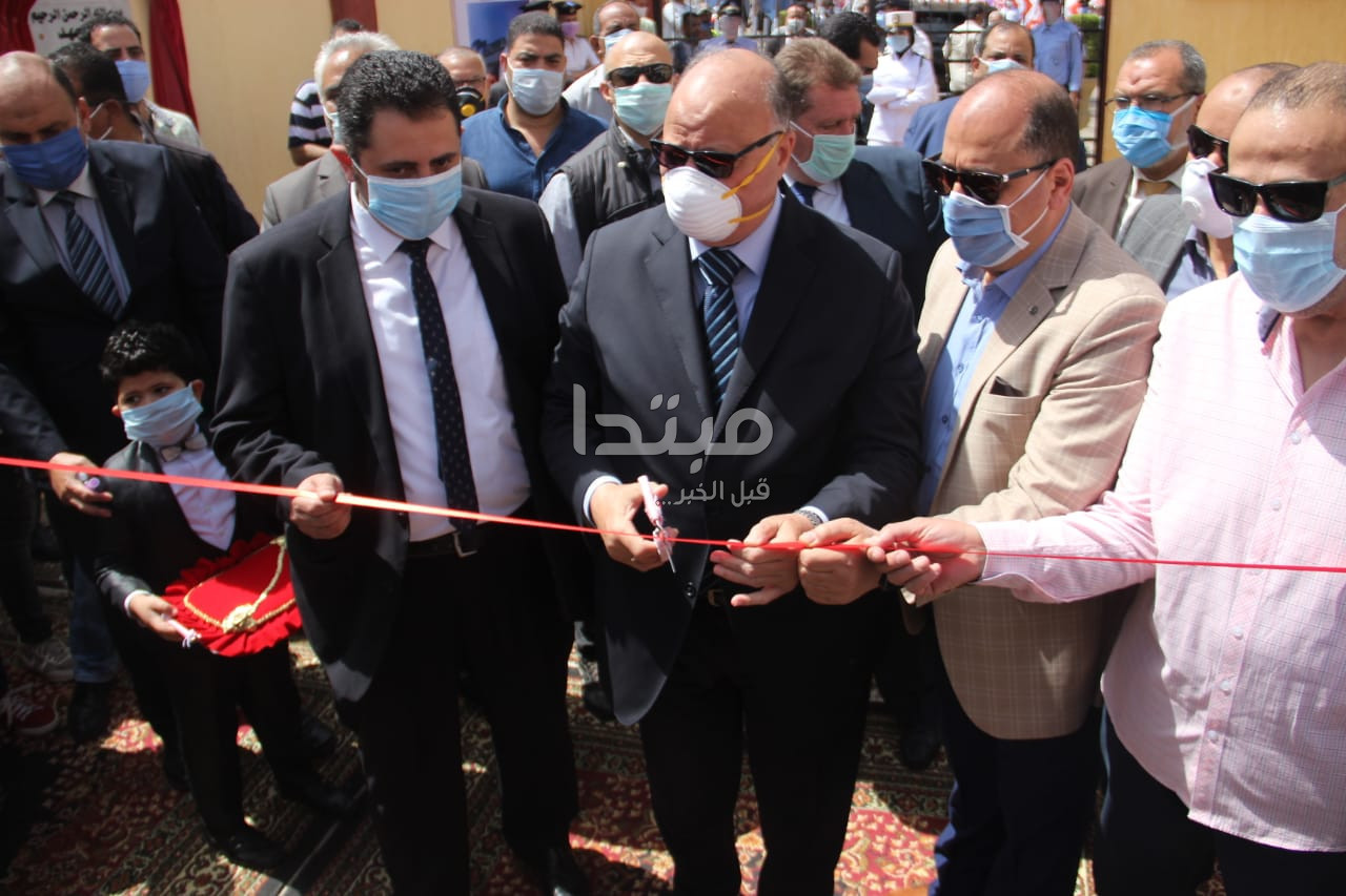 سوق الخضار والفاكهة بالزاوية  الحمراء
