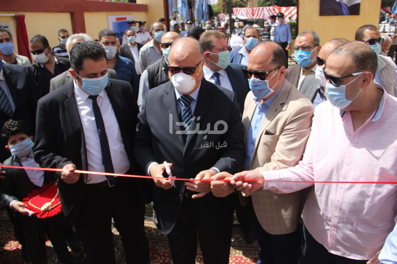 سوق الخضار والفاكهة بالزاوية  الحمراء