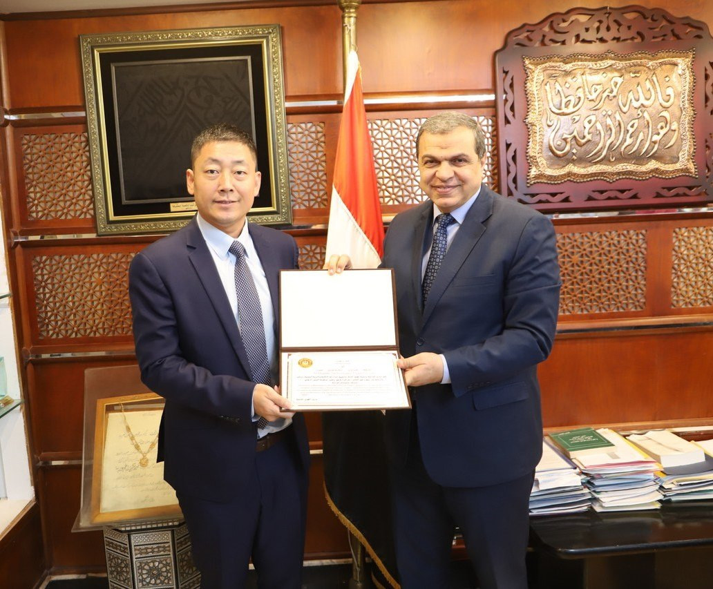 وزير القوى العاملة