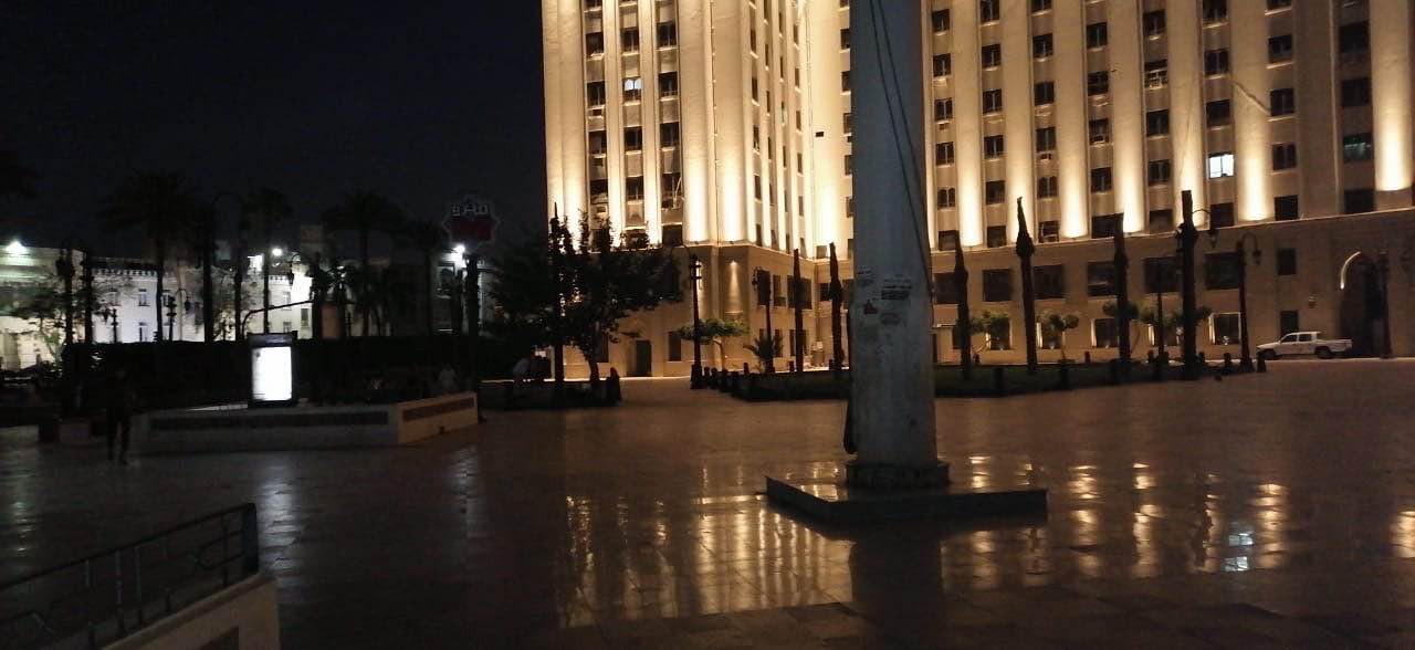 مجمع التحرير يتزين بالإضاءة الجديدة