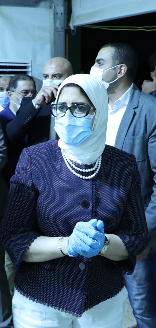 وزيرة الصحة خلال الزيارة
