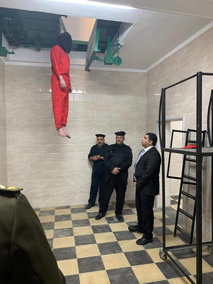 الصورة الحقيقية لإعدام الإرهابى هشام عشماوى