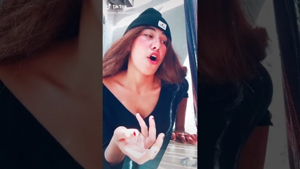 منة عبدالعزيز