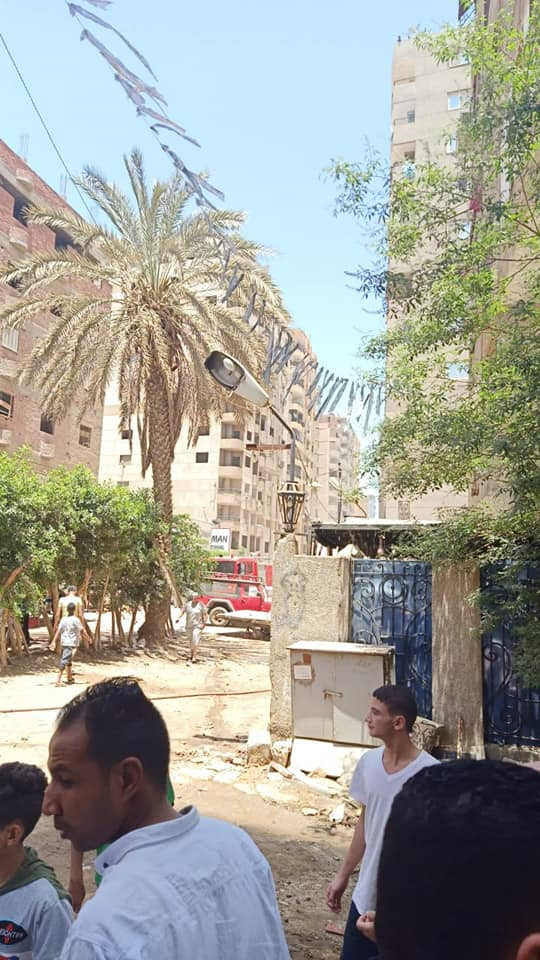 أثناء السيطرة على الحريق