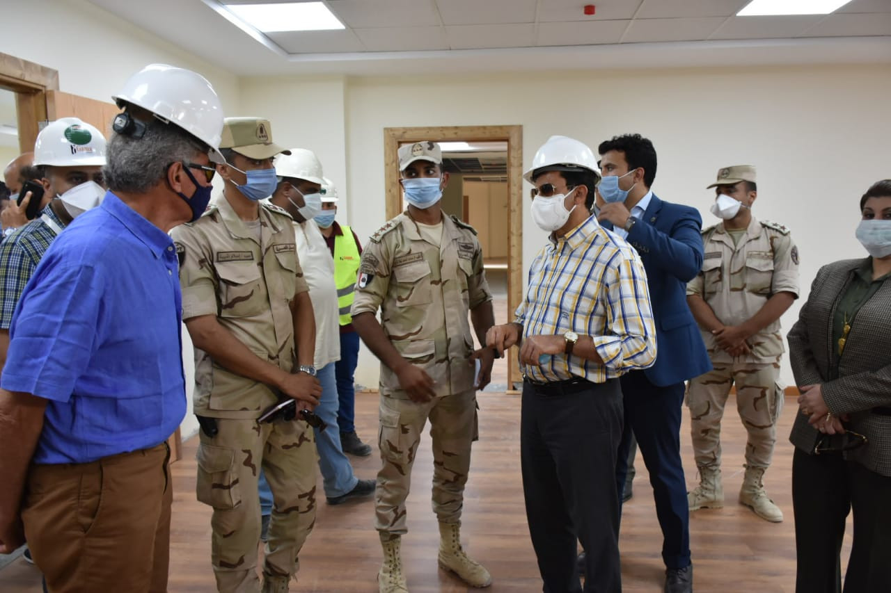 زيارة وزير الرياضة ورئيس الاتحاد الدولى لليد لمشروع صالة برج العرب