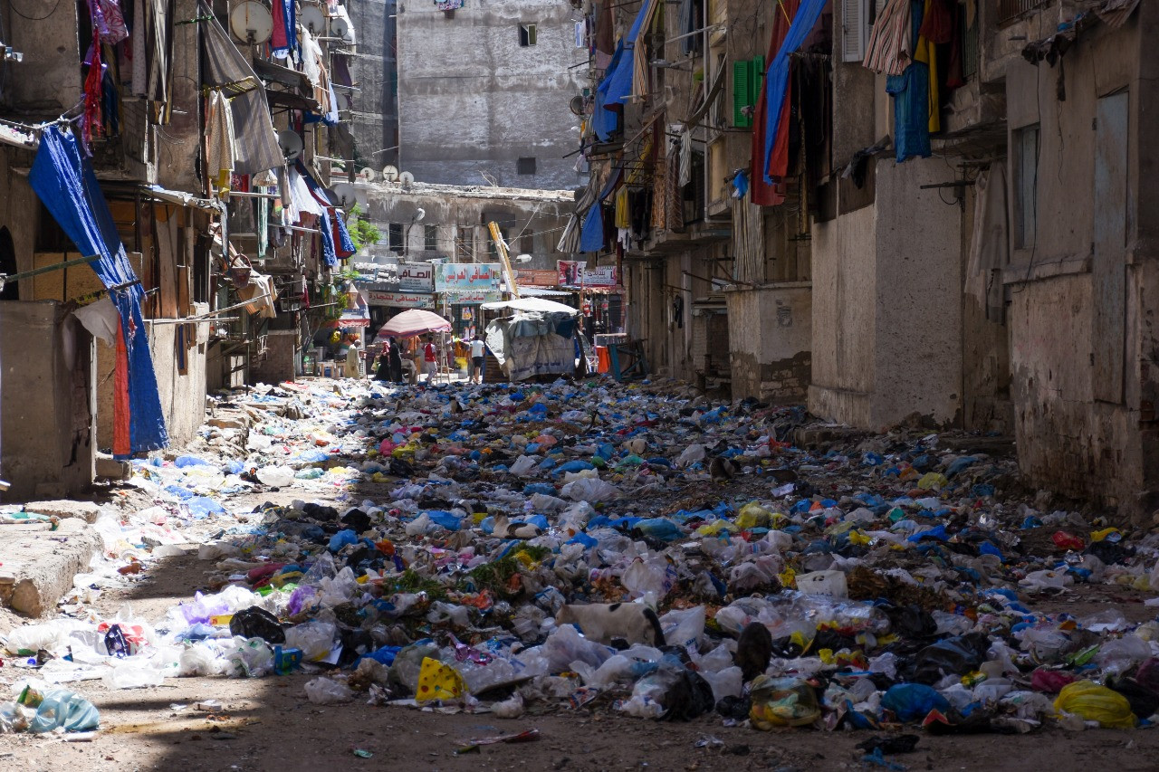 محافظ الإسكندرية يتفقد مساكن المتراس