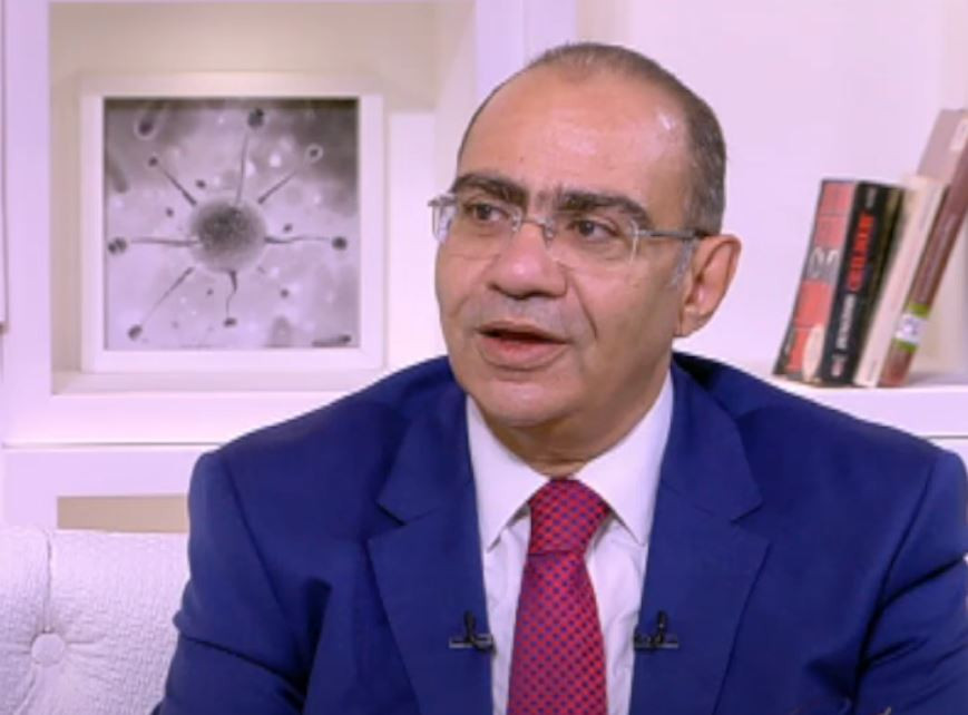 الدكتور حسام حسنى رئيس اللجنة العلمية لمكافحة كورونا