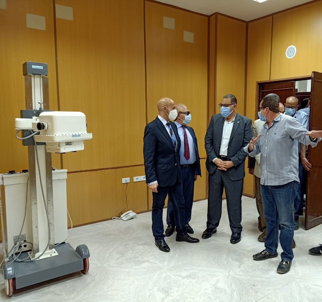 صور .. محافظ الشرقية يتفقد تجهيز مبنى العزل فى العاشر من رمضان مبتدا صور .. محافظ الشرقية يتفقد تجهيز مبنى العزل فى العاشر من رمضان مبتدا