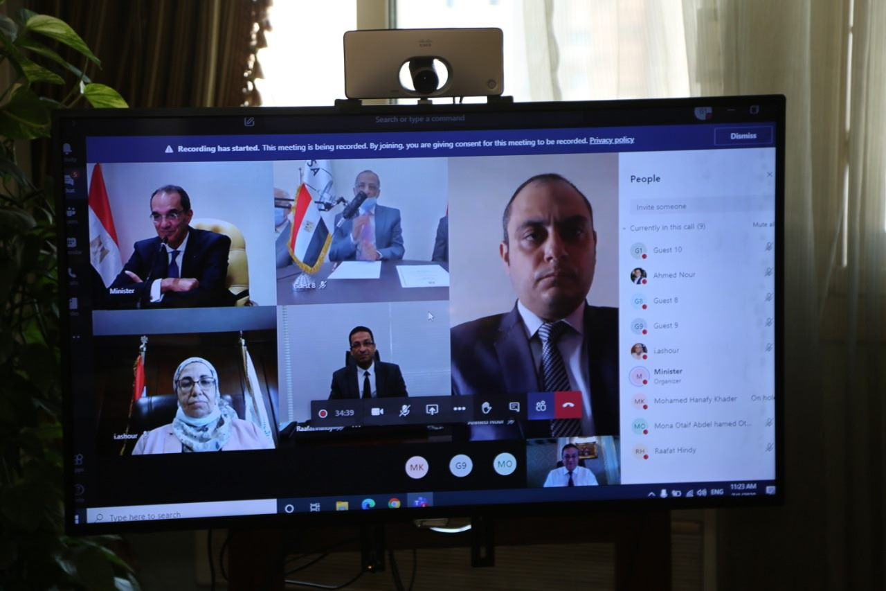 وزيرا الاتصالات والتعليم العالى