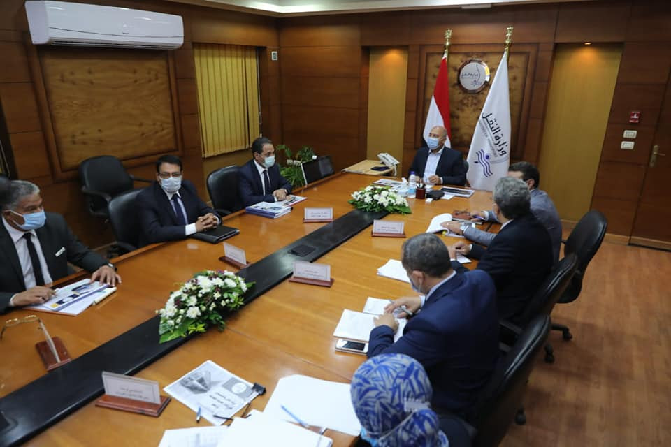 وزير النقل كامل الوزير