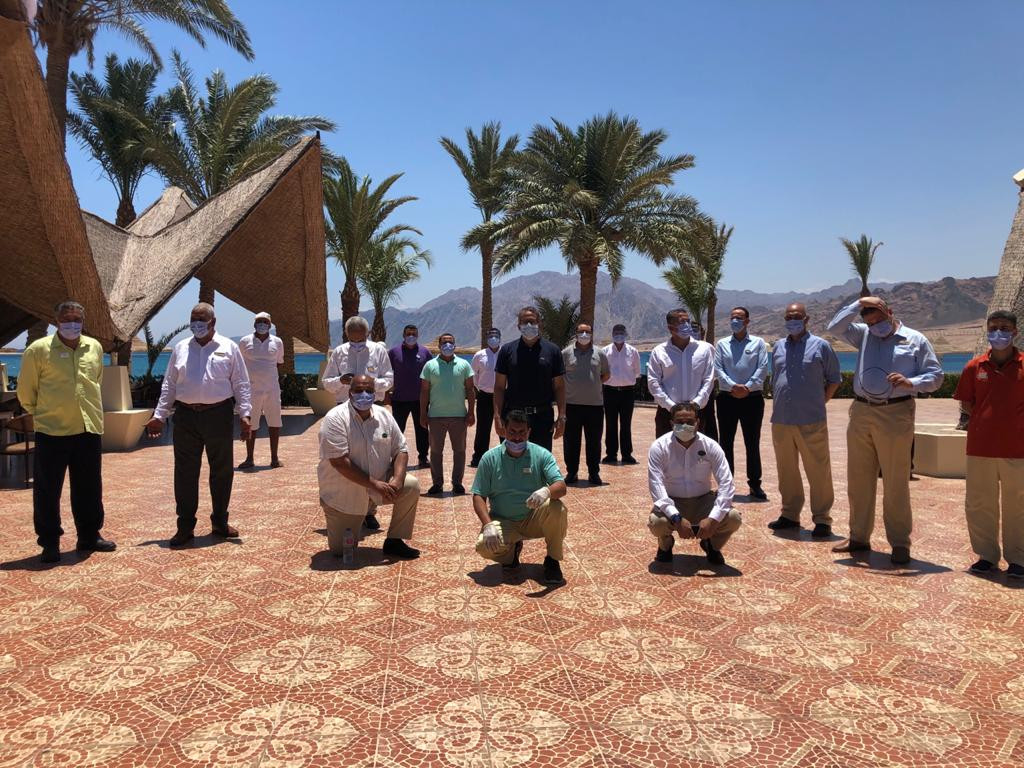 وزير السياحة والآثار فى زيارة لمدينتى دهب ونويبع