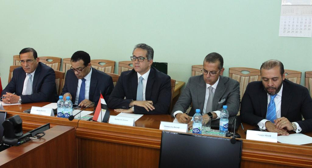 وزير السياحة