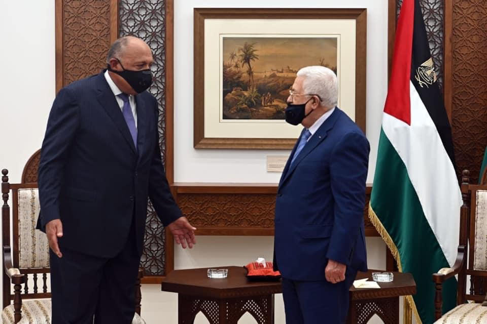 سامح شكرى يلتقى محمود عباس