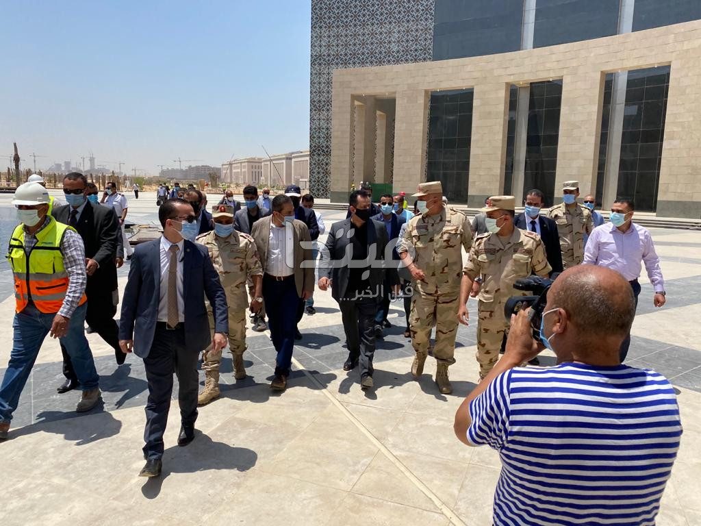 رئيس وزراء اليمن فى زيارة العاصمة الإدارية