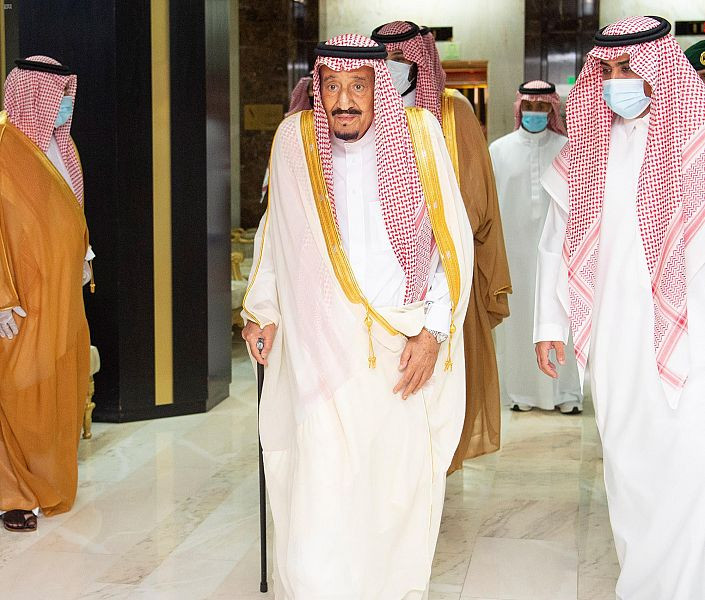 خادم الحرمين الشريفين يغادر المستشفى