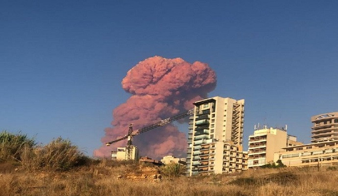 لبنان ينزف .. صور توثق انفجار بيروت