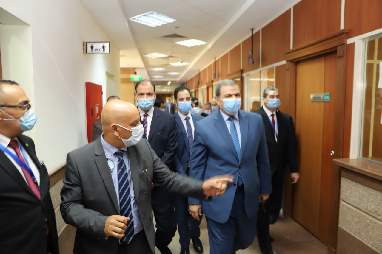 وزير القوى العاملة محمد سعفان