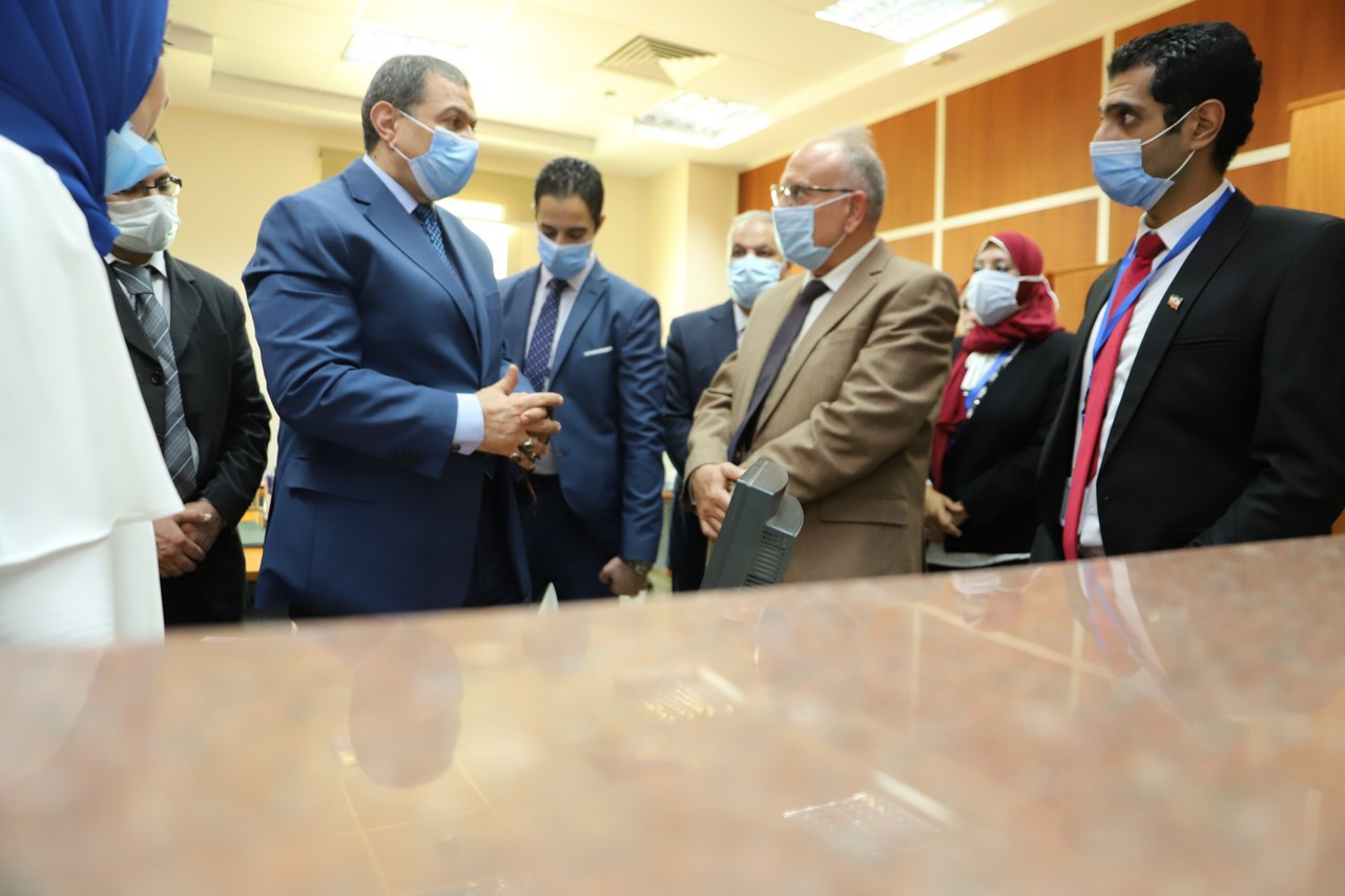وزير القوى العاملة محمد سعفان