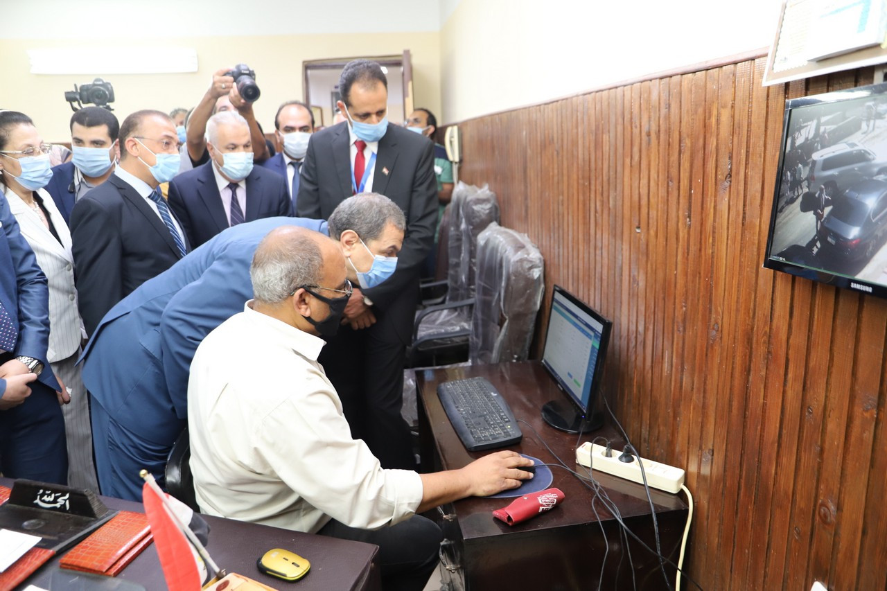 وزير القوى العاملة محمد سعفان