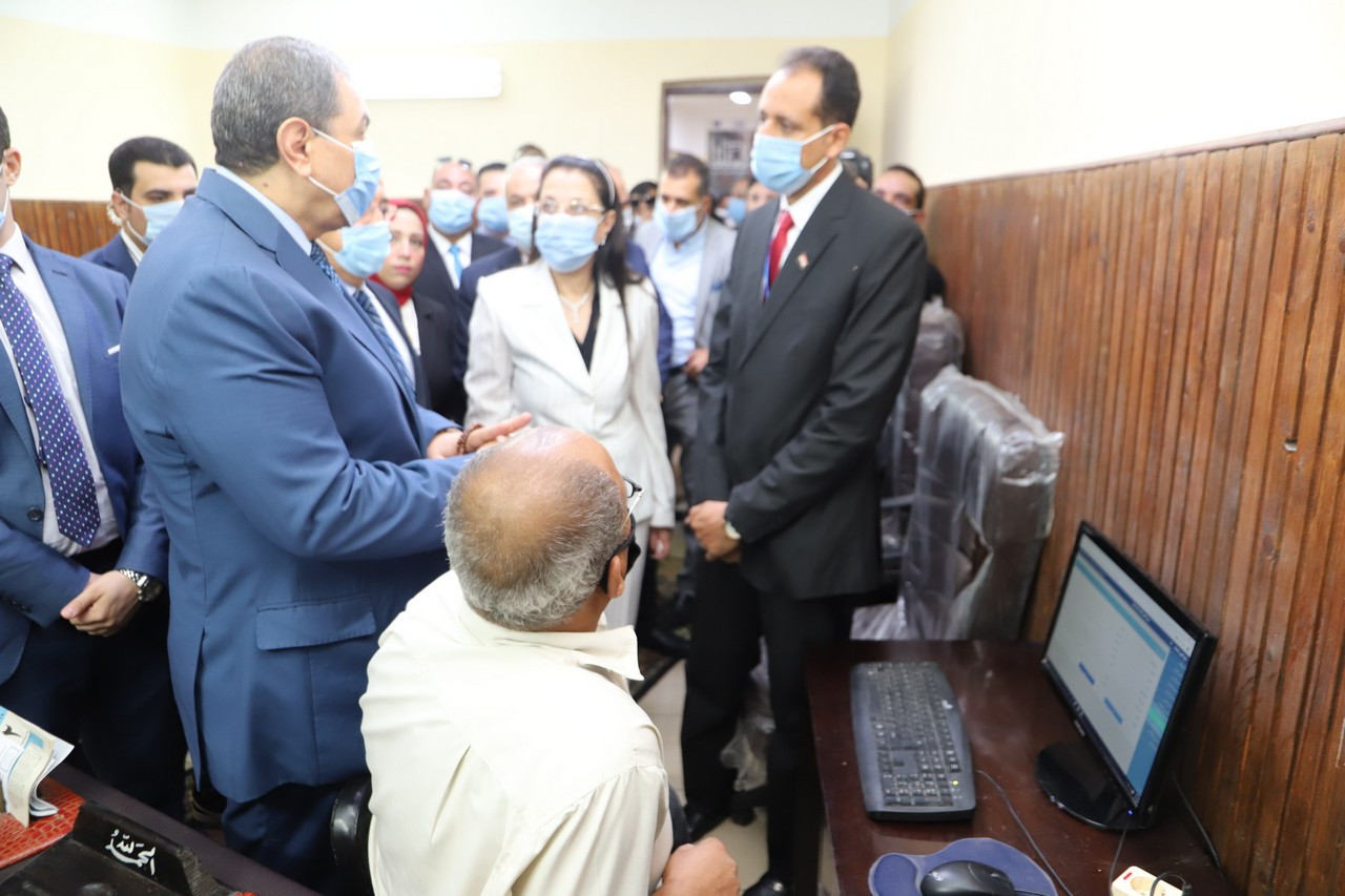 وزير القوى العاملة محمد سعفان