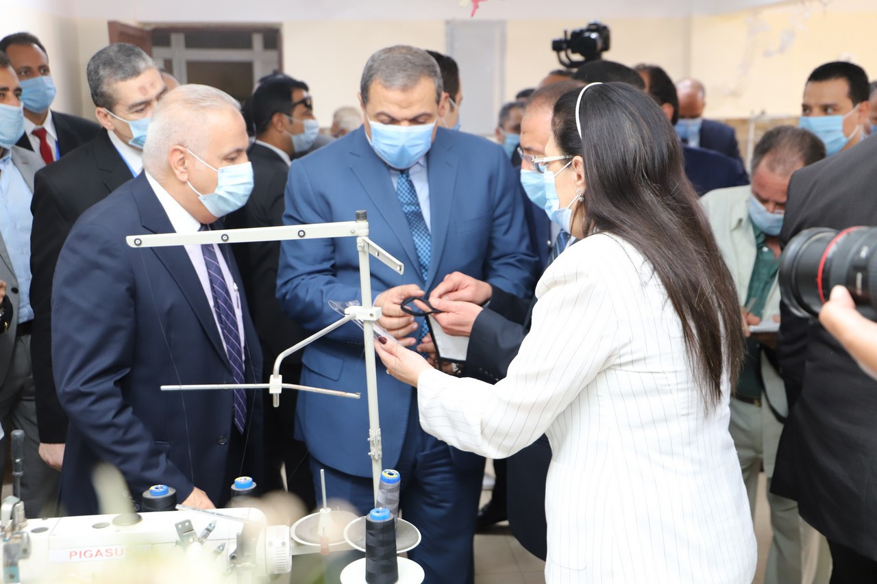 وزير القوى العاملة محمد سعفان