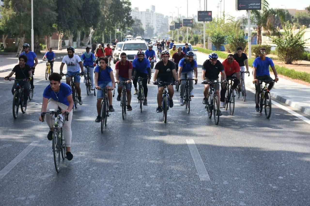 وزير الشباب فى ماراثون الدراجات الهوائية
