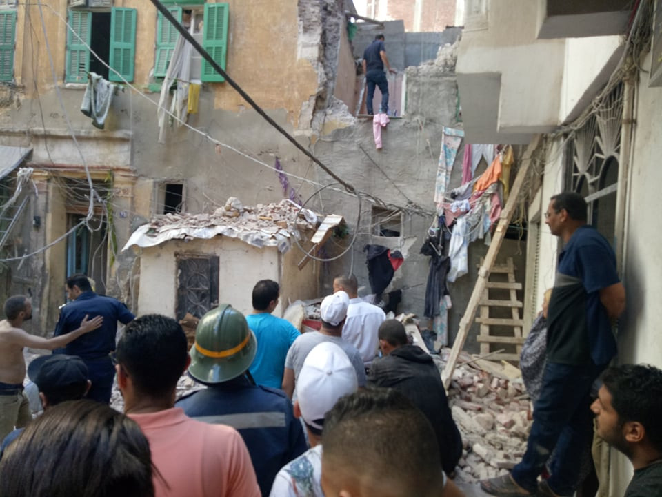انهيار عقار بحي الجمرك في الإسكندرية