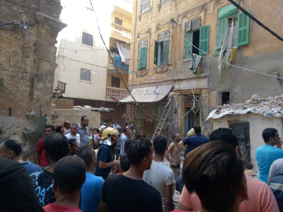 انهيار عقار بحي الجمرك في الإسكندرية