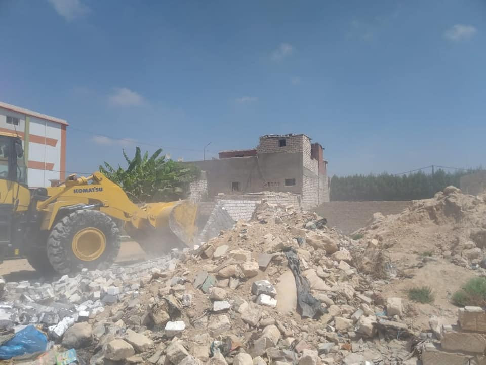 إزالة أعمال البناء الخالف بالإسكندرية