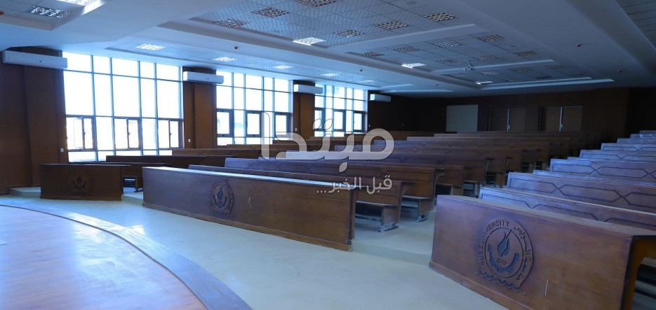 كلية الطب بجامعة السويس
