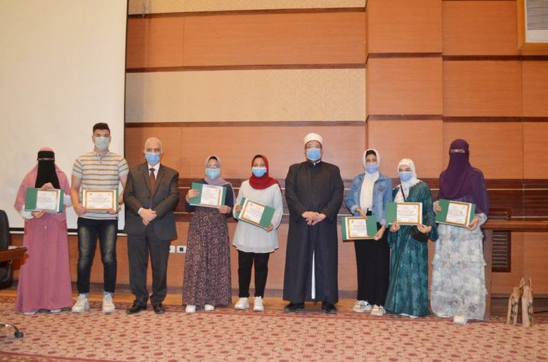 تكريم الفائزين فى مسابقة وزارة الأوقاف