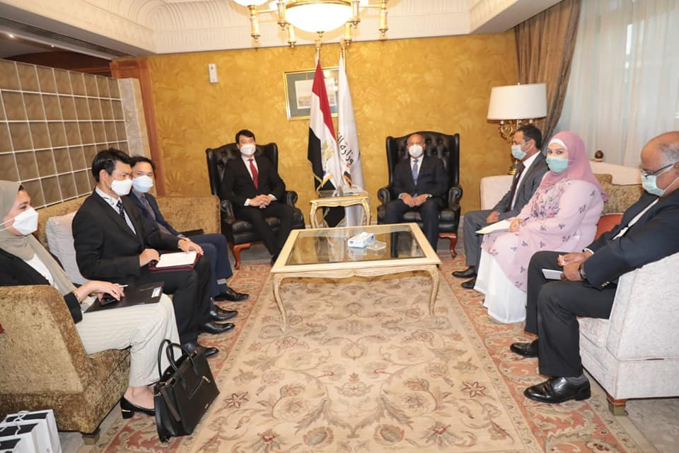 وزير النقل وسفير كوريا الجنوبية