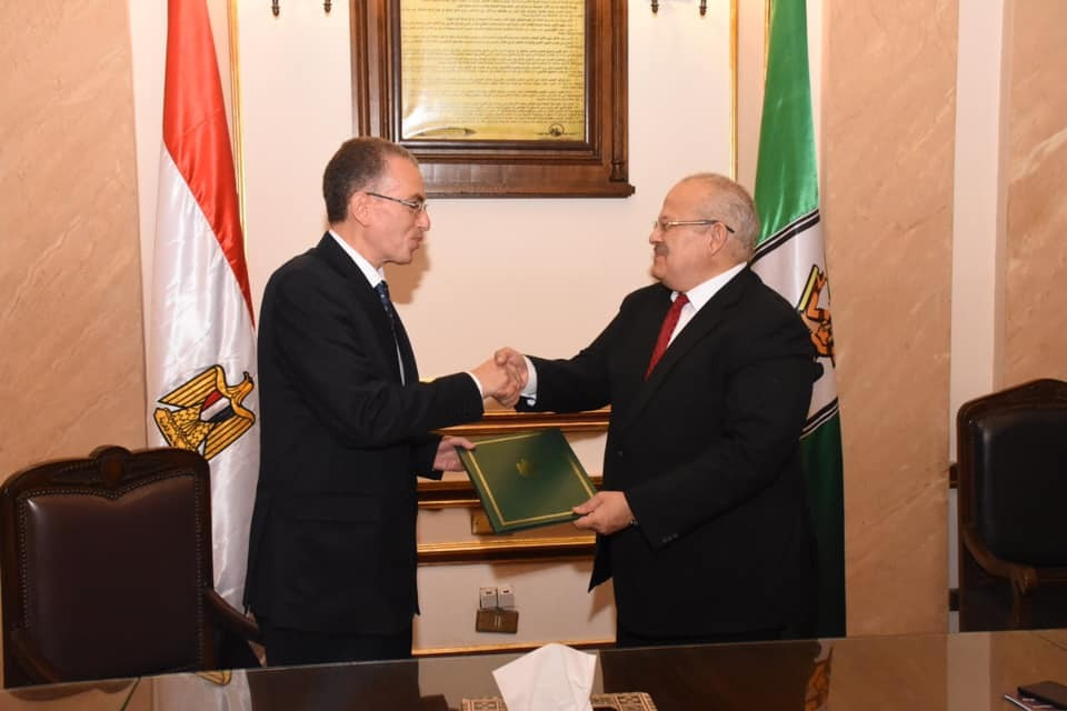 رئيس جامعة القاهرة