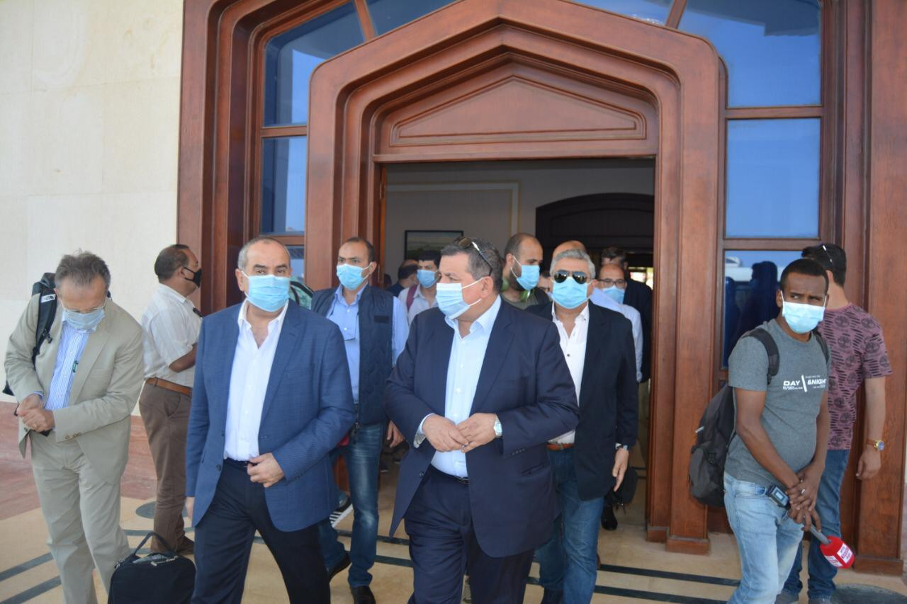 وزير الطيران يرافق عدد من الوزراء و30 سفير لتفقد مطار شرم الشيخ