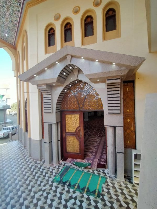 وزير الأوقاف يفتتح 29 مسجدا