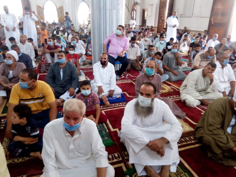 وزير الأوقاف يفتتح 29 مسجدا