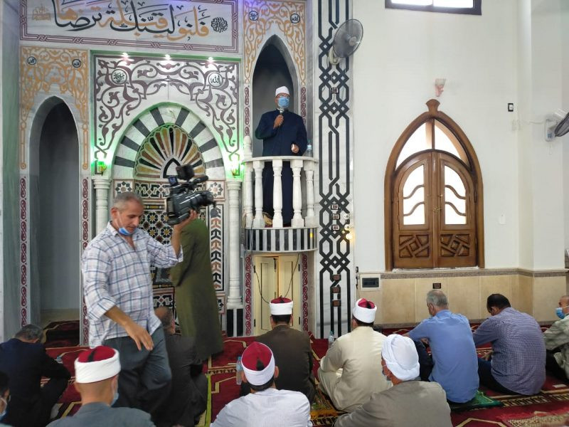 وزير الأوقاف يفتتح 29 مسجدا