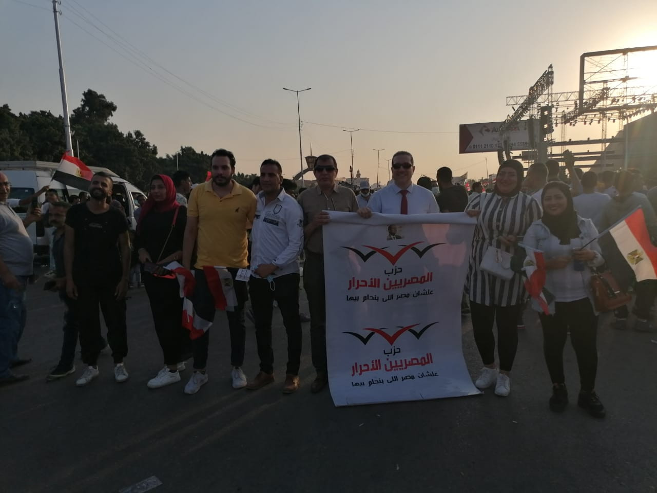 المصريين الأحرار يشارك فى احتفالات نصر أكتوبر بالمنصة
