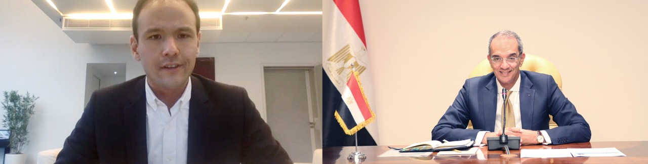 عمرو طلعت وزير الاتصالات