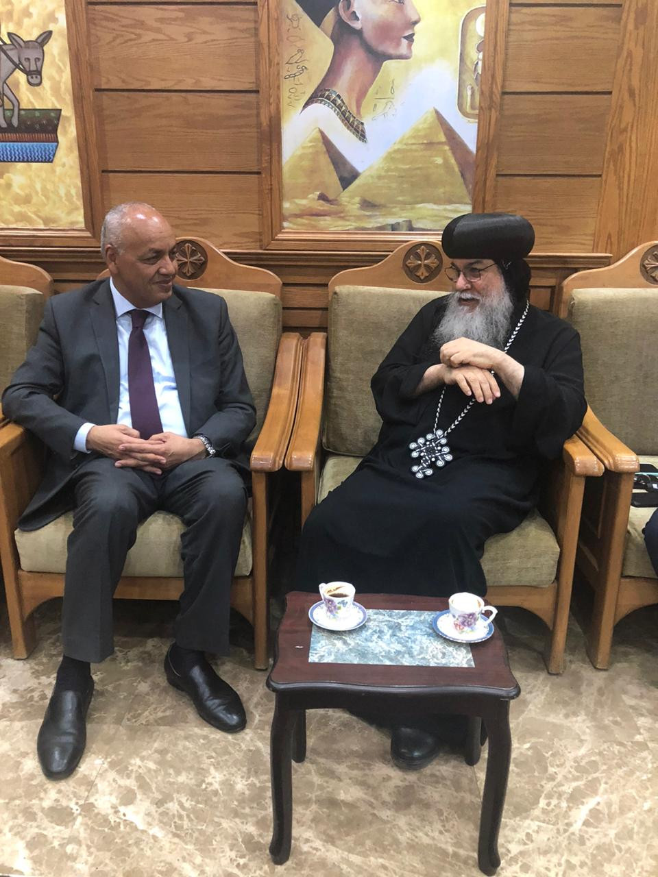 مصطفى بكرى والأنباء مكاريوس