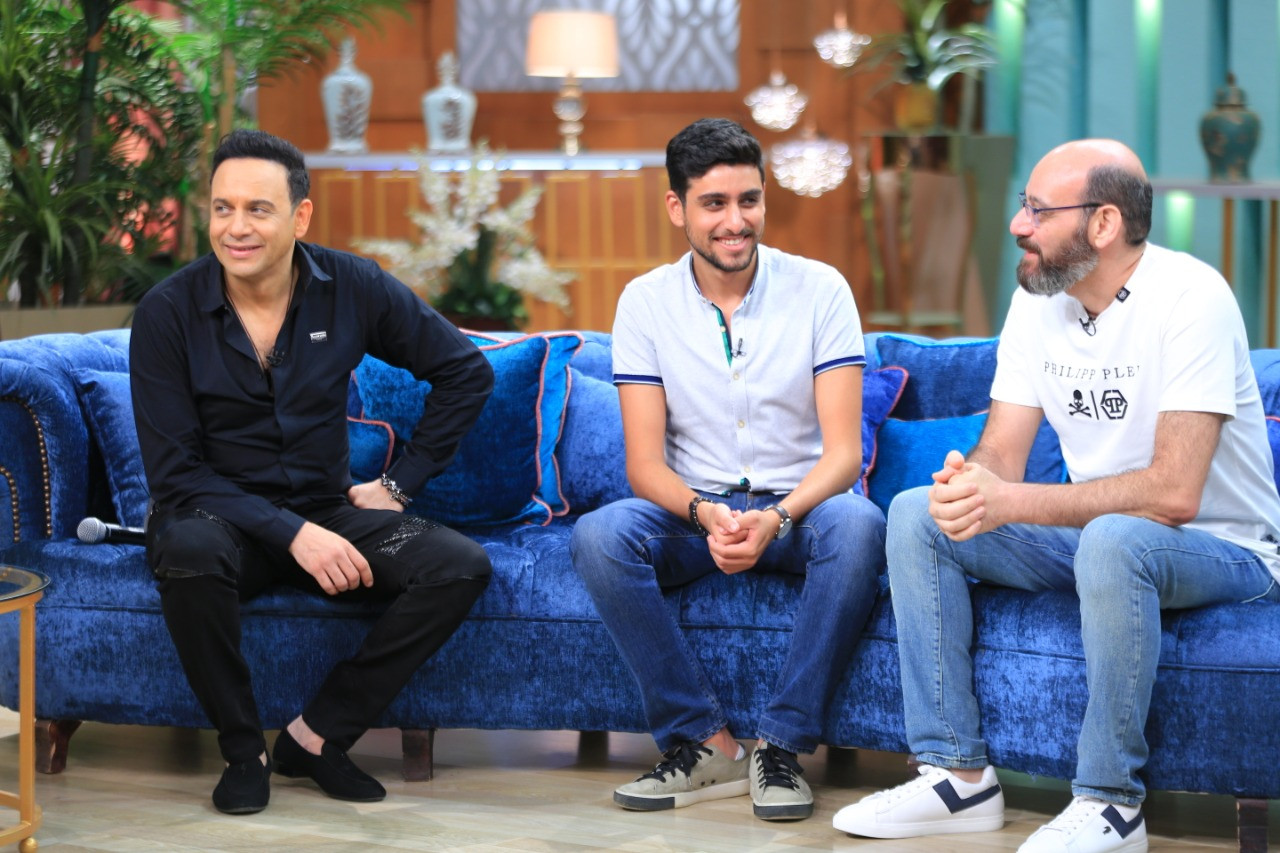 مصطفى قمر وابنه تيام
