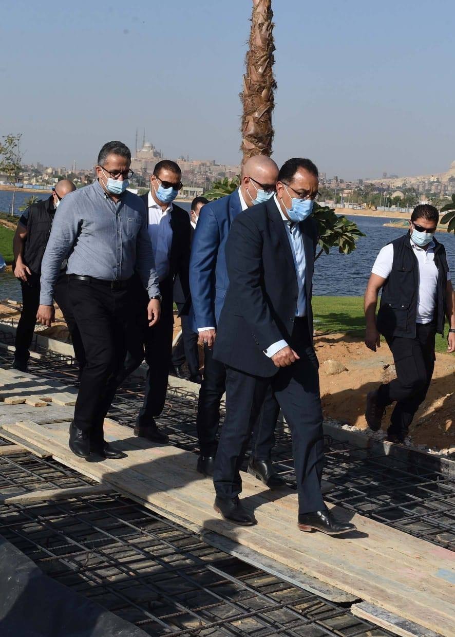 مدبولى يتفقد المتحف القومى للحضارة
