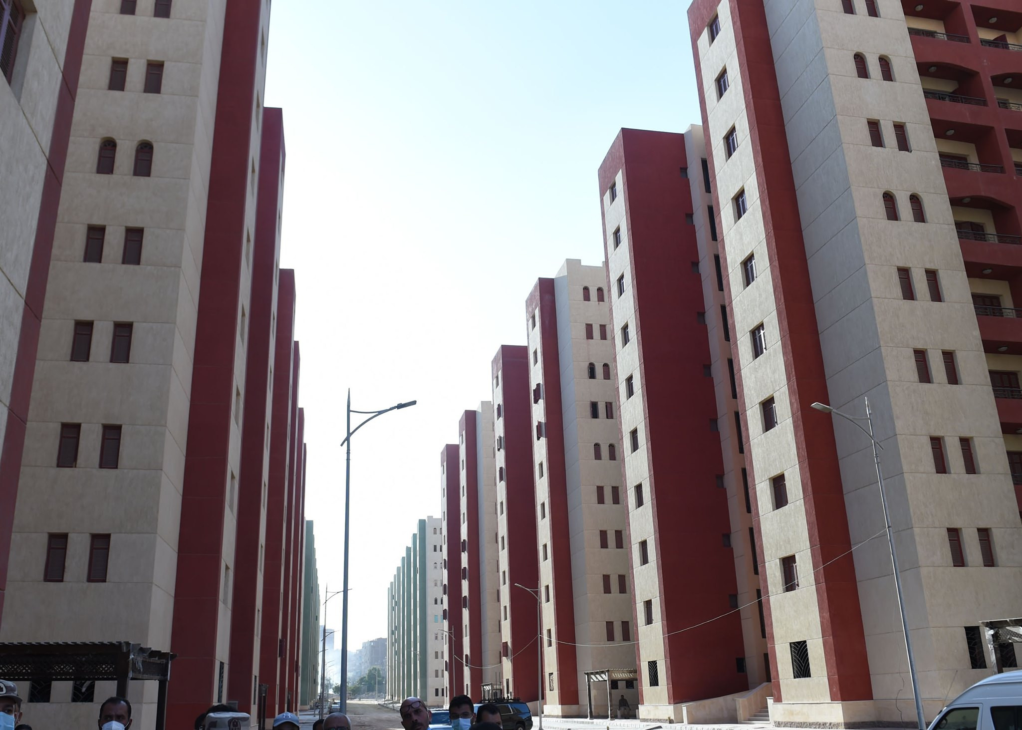 مدبولى يتفقد مشروع تطوير العشوائيات بالخيالة