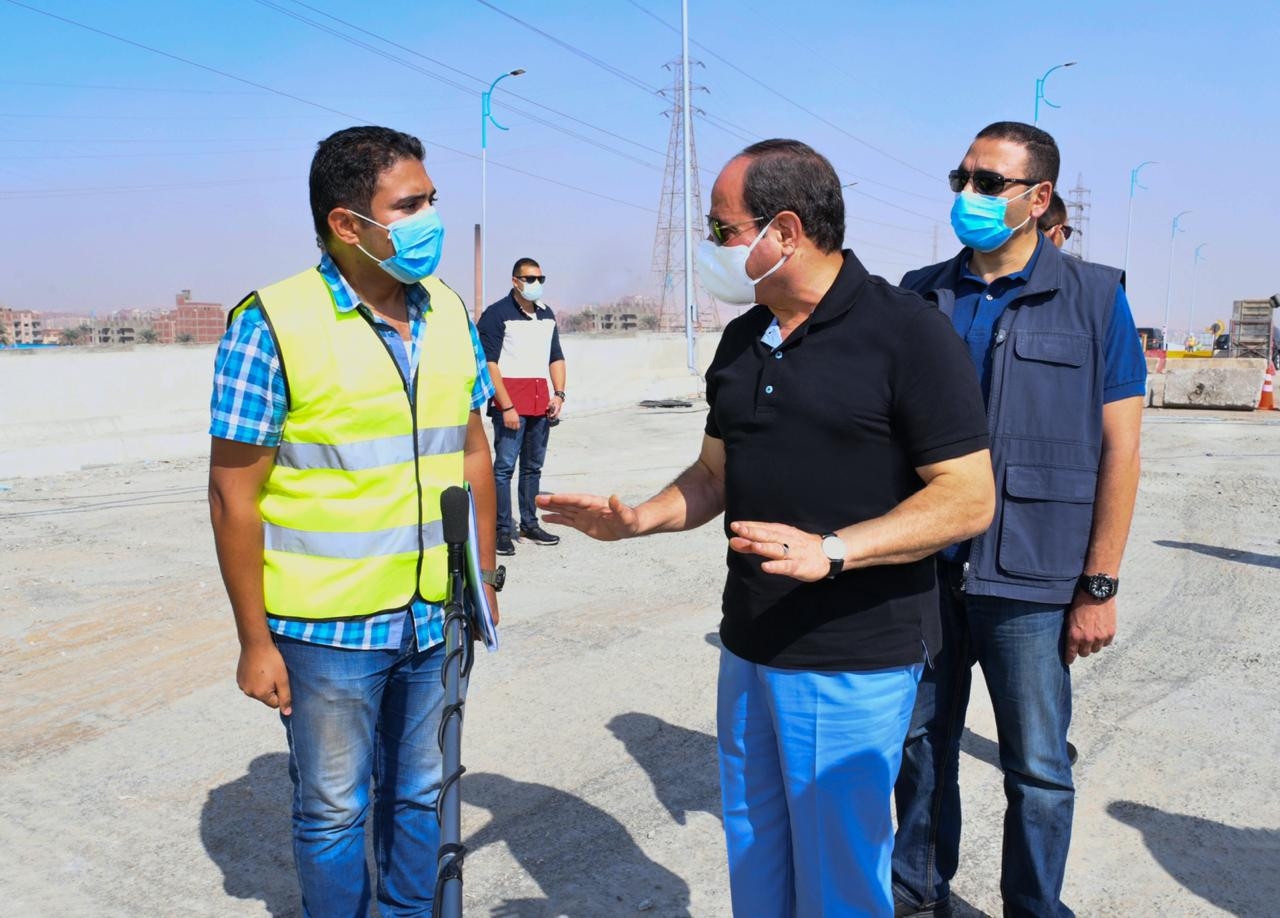 الرئيس السيسى يتفقد عدد من مشروعات الطرق والكبارى