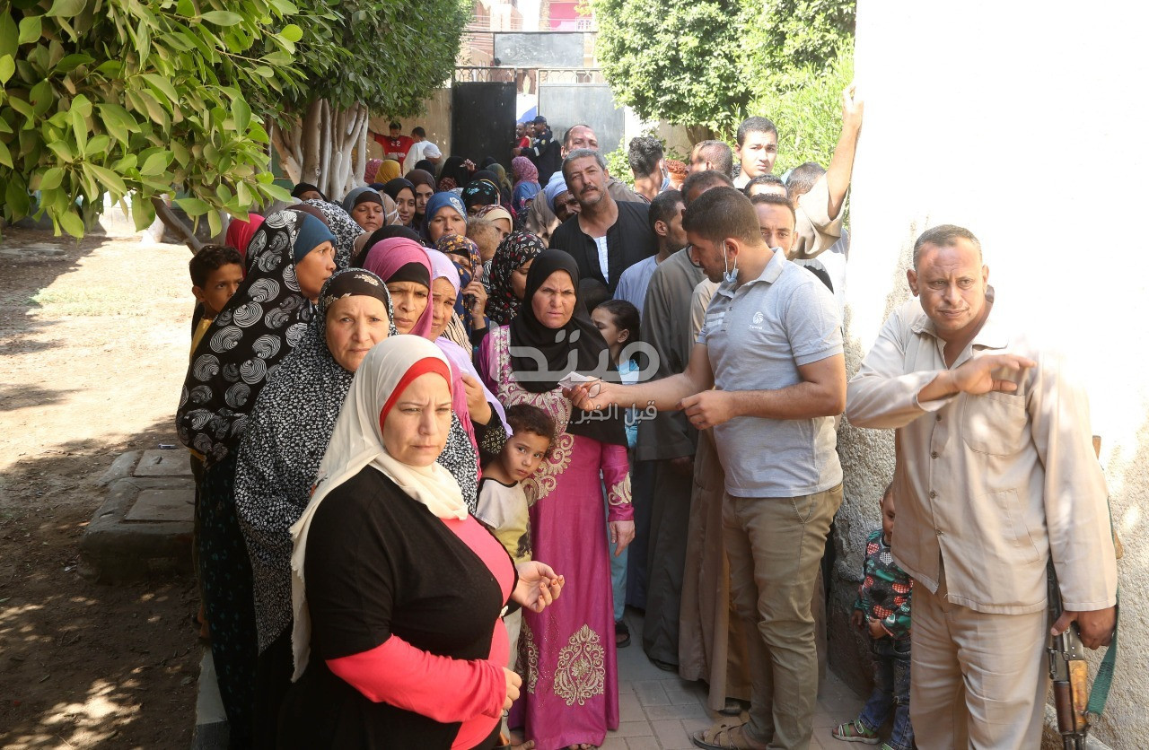 توافد كبير على لجان انتخابات النواب فى العياط