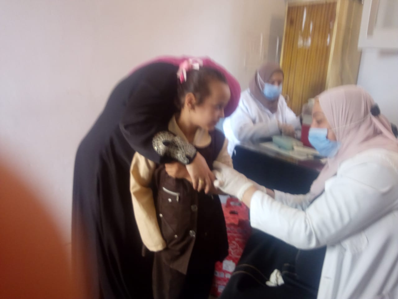 تطعيم طلاب المدارس