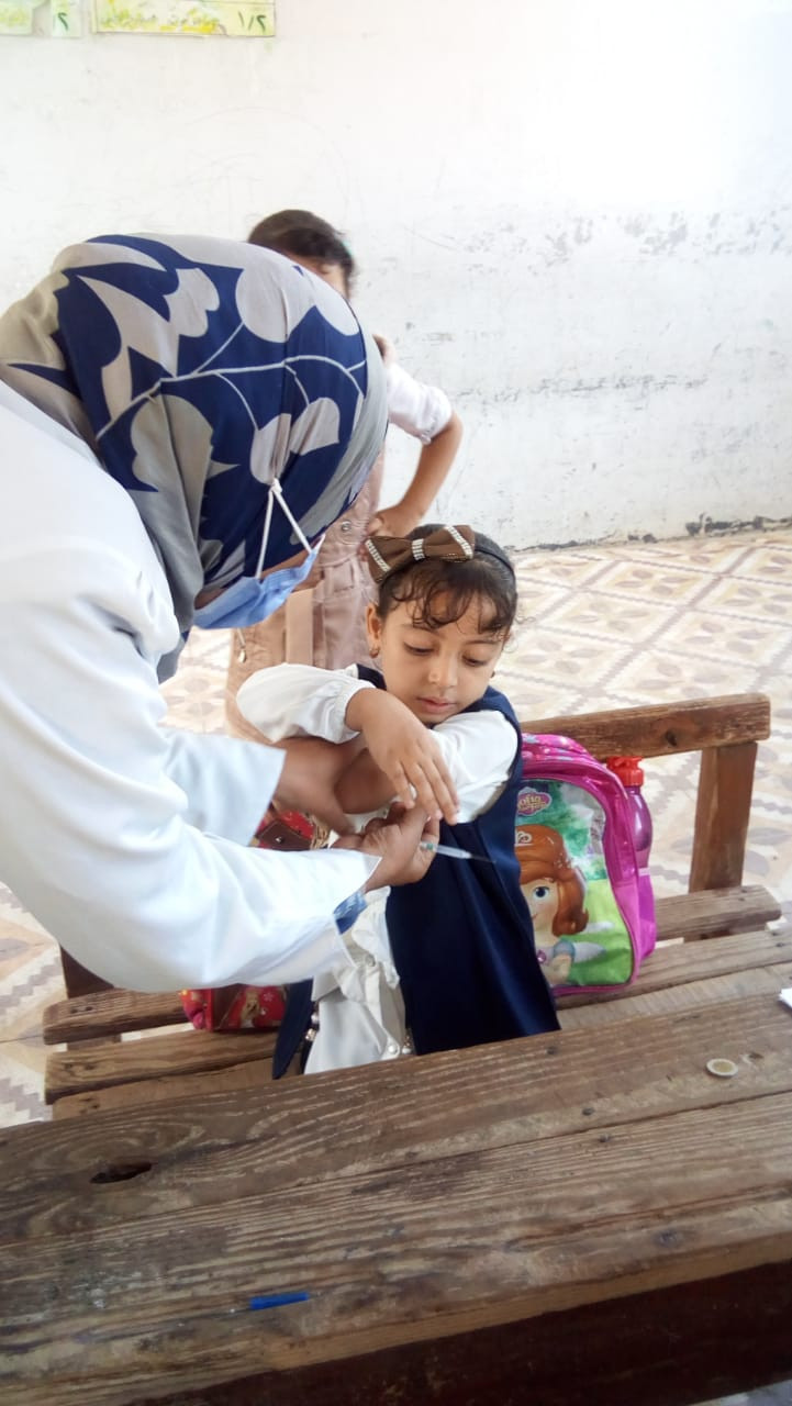 تطعيم طلاب المدارس